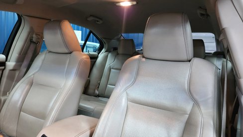 Used 2010 Ford Taurus Limited image 9