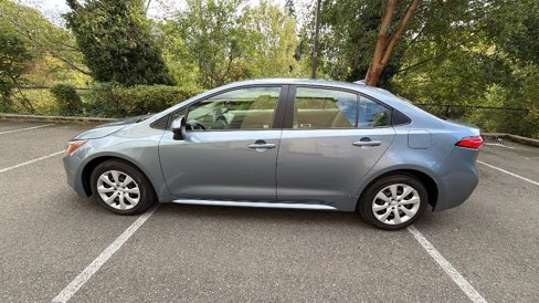 Used 2023 Toyota Corolla LE image 6