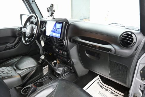 Used 2015 Jeep Wrangler Unlimited Sahara image 14