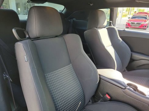 Used 2019 Dodge Challenger R/T w/ Driver Convenience Group image 18