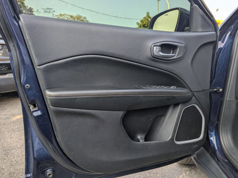 Used 2017 Jeep Compass Latitude image 11