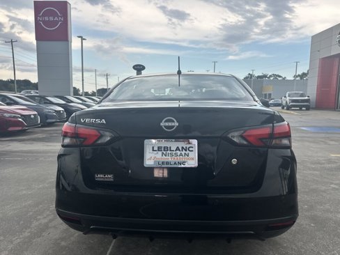 New 2025 Nissan Versa S image 7