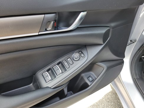 Used 2020 Honda Accord LX image 10