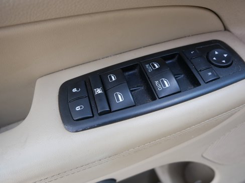 Used 2014 Jeep Grand Cherokee Limited image 24