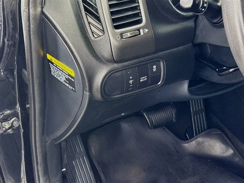 Used 2016 Kia Forte LX image 10