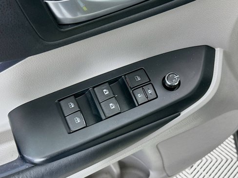 Used 2015 Toyota Highlander XLE image 18