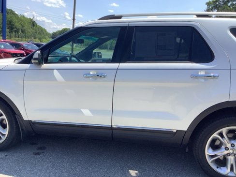 Used 2011 Ford Explorer Limited w/ 301A Rapid Spec Order Code image 10