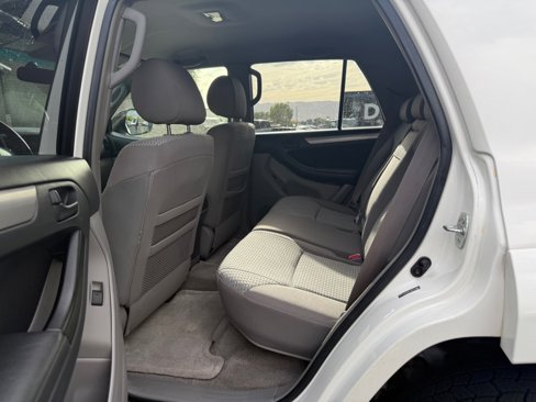 Used 2006 Toyota 4Runner SR5 image 9
