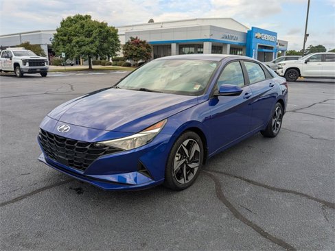 Used 2023 Hyundai Elantra SEL w/ Convenience Package image 7