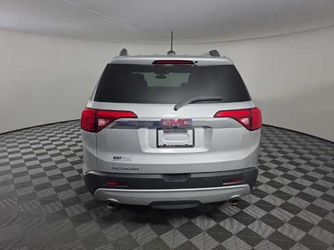 Used 2017 GMC Acadia SLT image 4