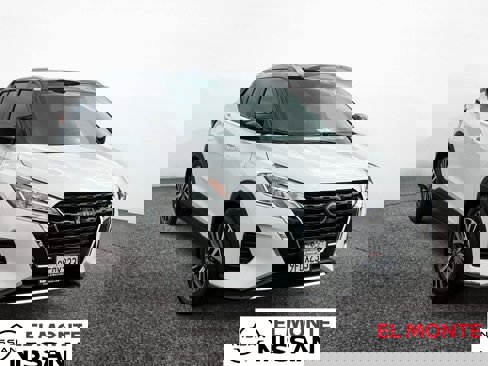 Certified 2023 Nissan Kicks SV image 7