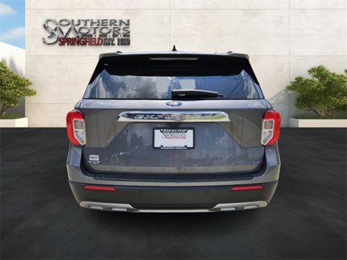 Used 2023 Ford Explorer XLT w/ Equipment Group 202A image 6