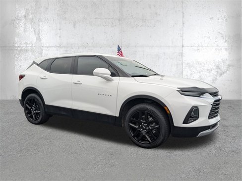 Used 2022 Chevrolet Blazer LT image 2
