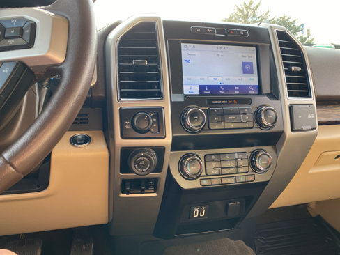 Used 2019 Ford F150 Lariat image 9