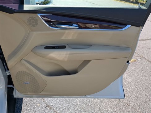 Used 2017 Cadillac XT5 Premium Luxury image 37