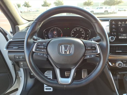 Used 2018 Honda Accord Sport image 16