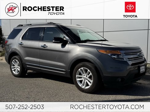Used 2014 Ford Explorer XLT image 1