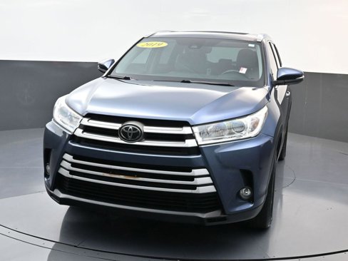 Used 2019 Toyota Highlander SE image 7