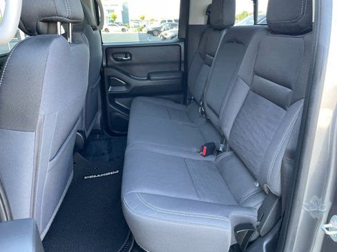 Used 2022 Nissan Frontier SV image 8