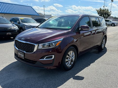 Used 2020 Kia Sedona LX image 3