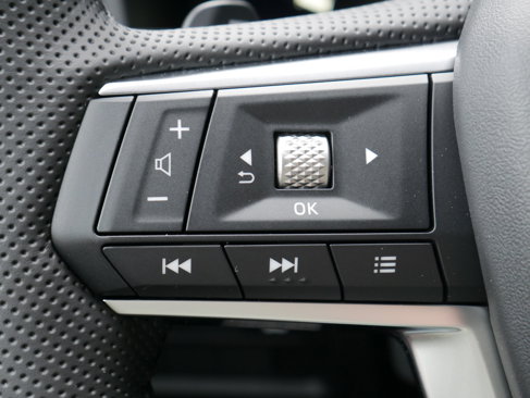 New 2025 Mitsubishi Outlander SEL image 24