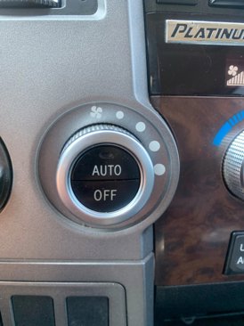 Used 2011 Toyota Tundra Limited image 23