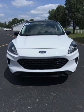 Used 2022 Ford Escape SE w/ SE Sport Appearance Package image 17