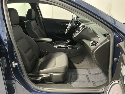 Used 2022 Chevrolet Malibu LT image 33