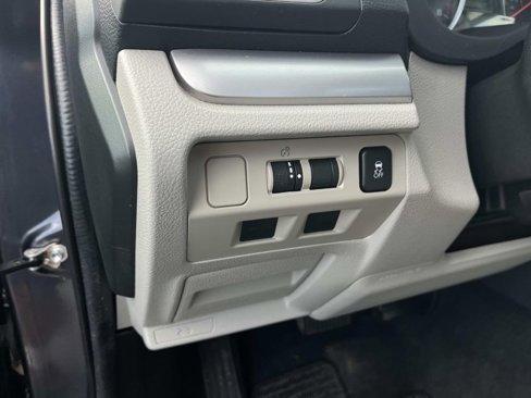 Used 2018 Subaru Forester 2.5i Premium w/ All-Weather Package image 15