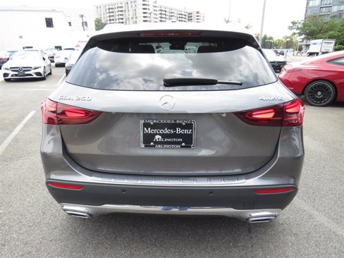 Used 2025 Mercedes-Benz GLA 250 4MATIC image 3