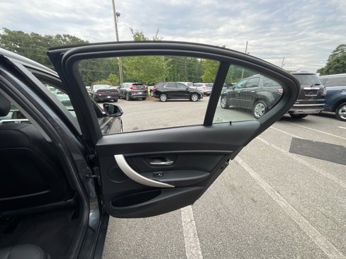 Used 2016 BMW 320i Sedan image 42