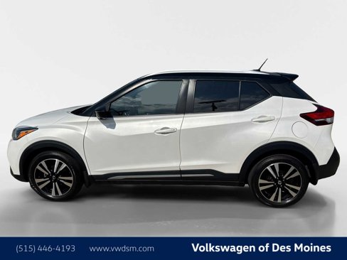 Used 2020 Nissan Kicks SR w/ SR Premium Package image 3