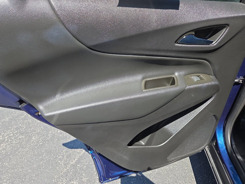 Used 2023 Chevrolet Equinox LT image 21