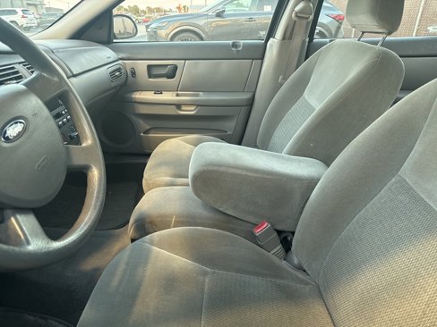 Used 2006 Ford Taurus SE image 8