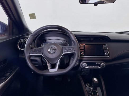 Used 2018 Nissan Kicks SR image 24