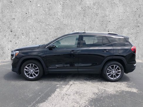 Used 2024 GMC Terrain SLT image 12