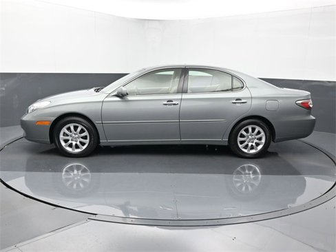 Used 2004 Lexus ES 330 image 2