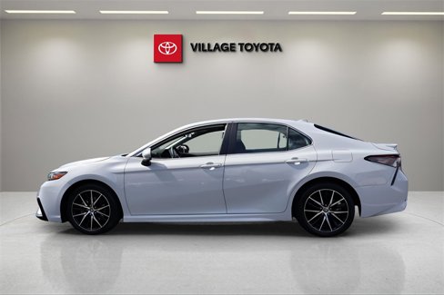 Certified 2024 Toyota Camry SE image 2