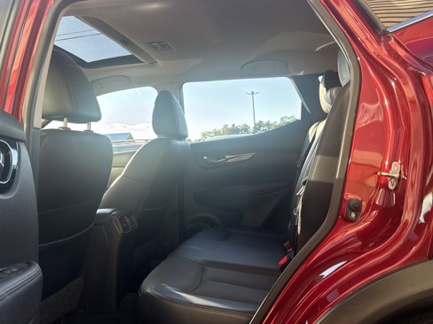 Used 2019 Nissan Rogue Sport SL w/ Premium Package image 10