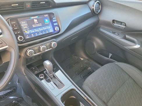 Certified 2024 Nissan Kicks SV image 32