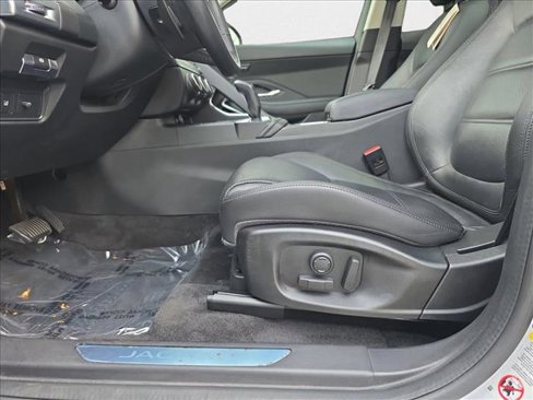 Used 2020 Jaguar E-PACE SE image 28