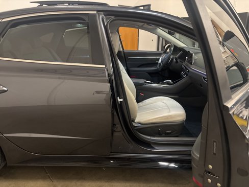 Used 2021 Hyundai Sonata Limited image 20