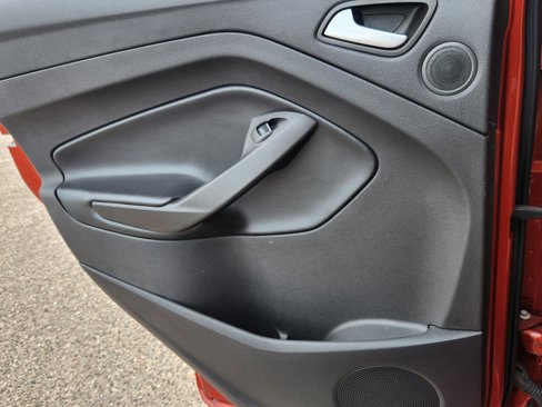 Used 2019 Ford Escape Titanium image 12