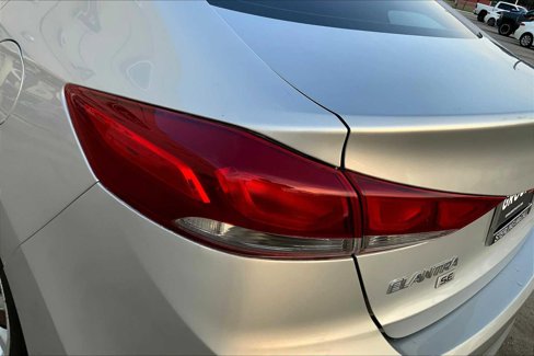 Used 2018 Hyundai Elantra SE image 26