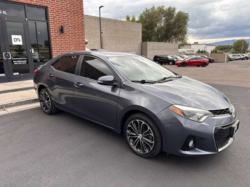 Used 2016 Toyota Corolla S Premium image 11
