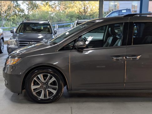Used 2015 Honda Odyssey Touring image 9