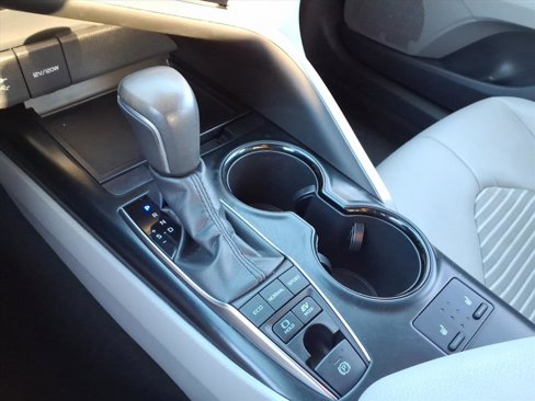 Certified 2019 Toyota Camry SE image 23