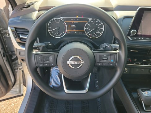 Certified 2022 Nissan Rogue SV image 26