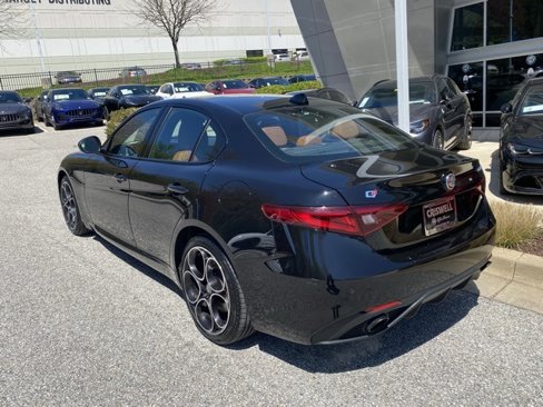 Used 2021 Alfa Romeo Giulia Ti Sport image 7
