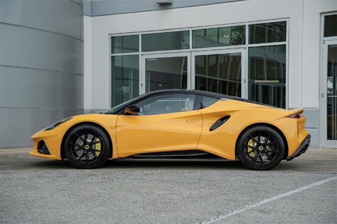 New 2025 Lotus Emira image 10